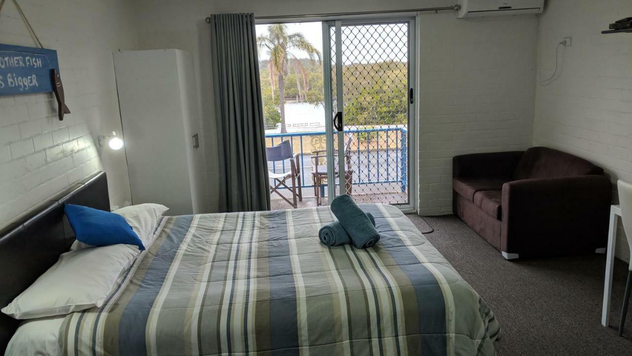 Harrington Village Motel Manning Point Exterior foto